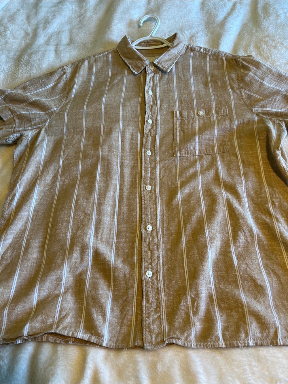 American Eagle Men's Button-Up Short Sleeve Shirt 100% Cotton- Tan Stripe XL - Picture 3 of 10